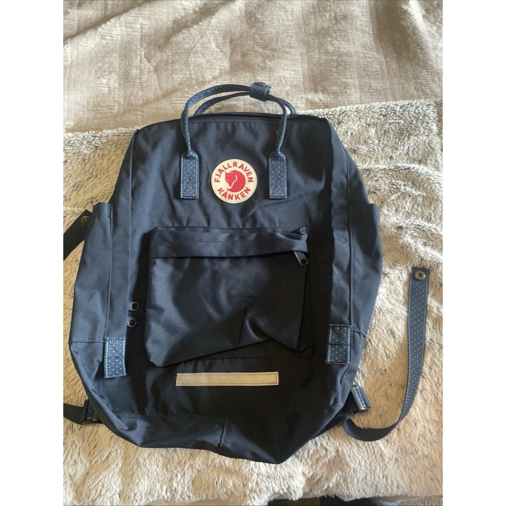 Fjallraven Kanken 17" Laptop Tech Backpack Navy Blue w/Polka Dots Day Pack NEW - Picture 2 of 8